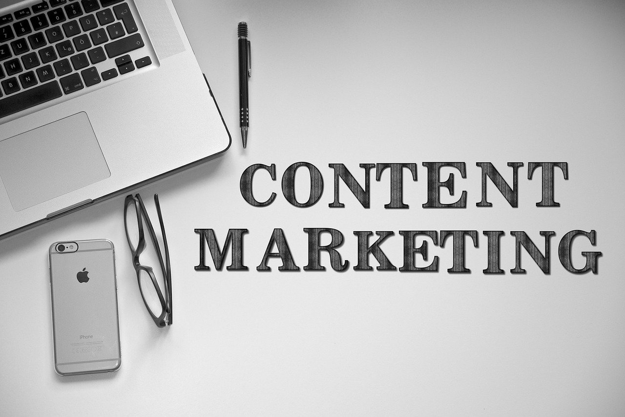 7 Amazing Content Marketing Strategies To Win Clients In 2022 (You Must Know)